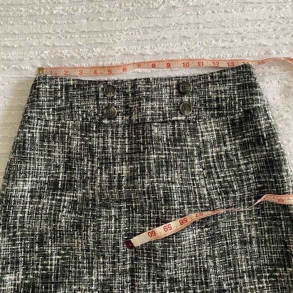 Ann Taylor Black and White Tweed Pencil Midi Skirt Size 2 - Picture 10 of 11